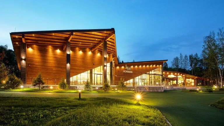 LES Art Resort / Лес Арт Резорт