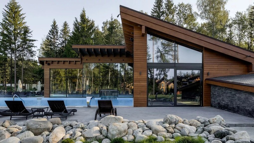 LES Art Resort / Лес Арт Резорт