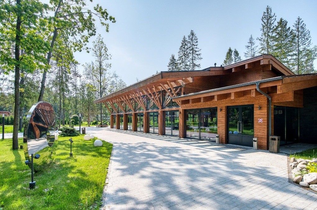 LES Art Resort / Лес Арт Резорт