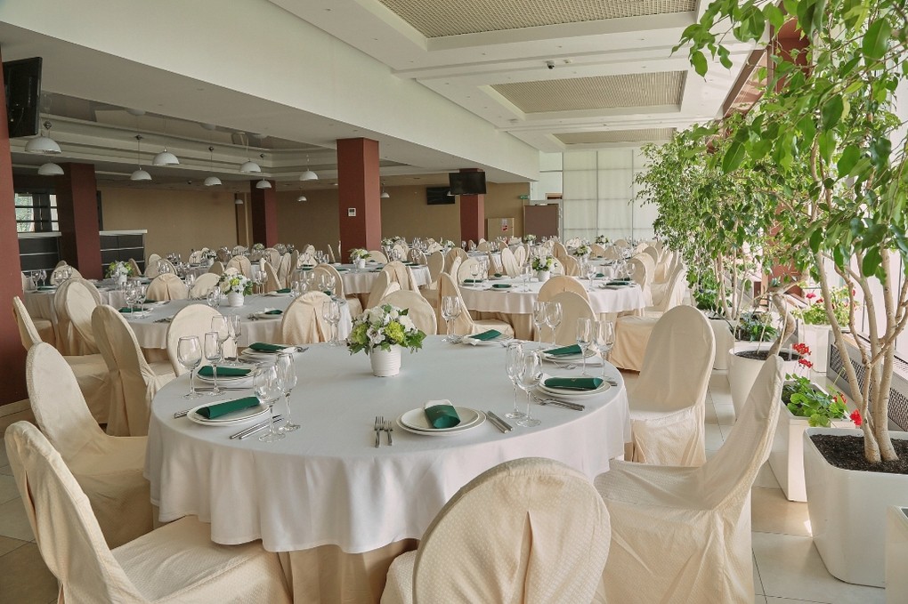 LES Art Resort / Лес Арт Резорт